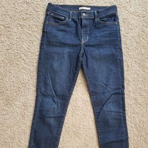 Levis 720 High Rise Super Skinny Jeans Size 29